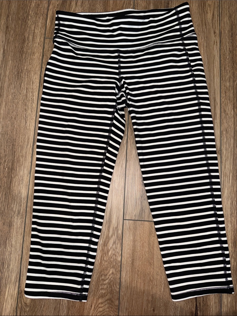 Athleta Black and White Striped Cropped Capri Leggings